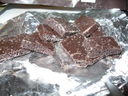 Что будет если съесть шоколад с налетом?