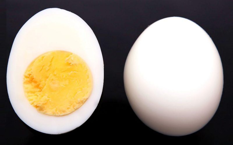 Как правильно есть яичный белок?