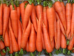 Какие болезни лечат морковка?