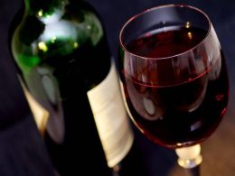 Какое вино полезно для сердца?