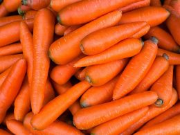 Когда лучше покупать морковь?