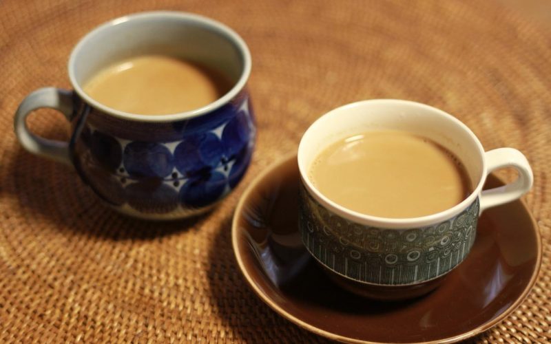 Можно ли постоянно пить чай с молоком?