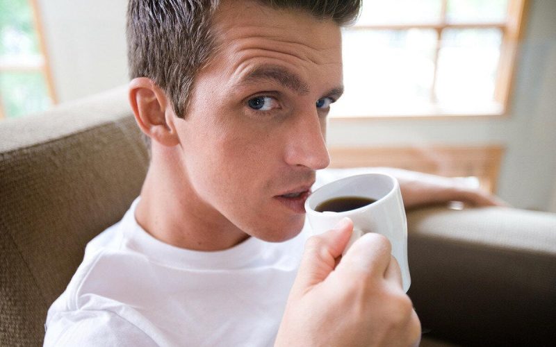 Почему мужчинам нельзя пить кофе?
