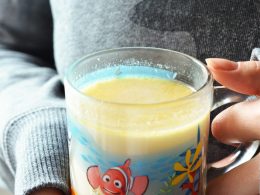 Почему нельзя пить молоко с медом?