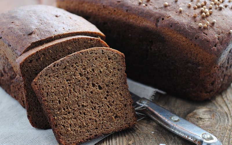 В чем польза черного хлеба?